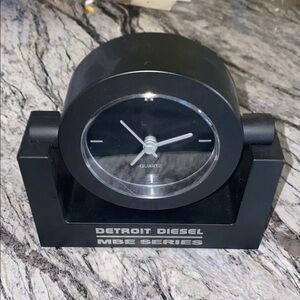 Detroit Diesel MBE Series Black Quartz Clock